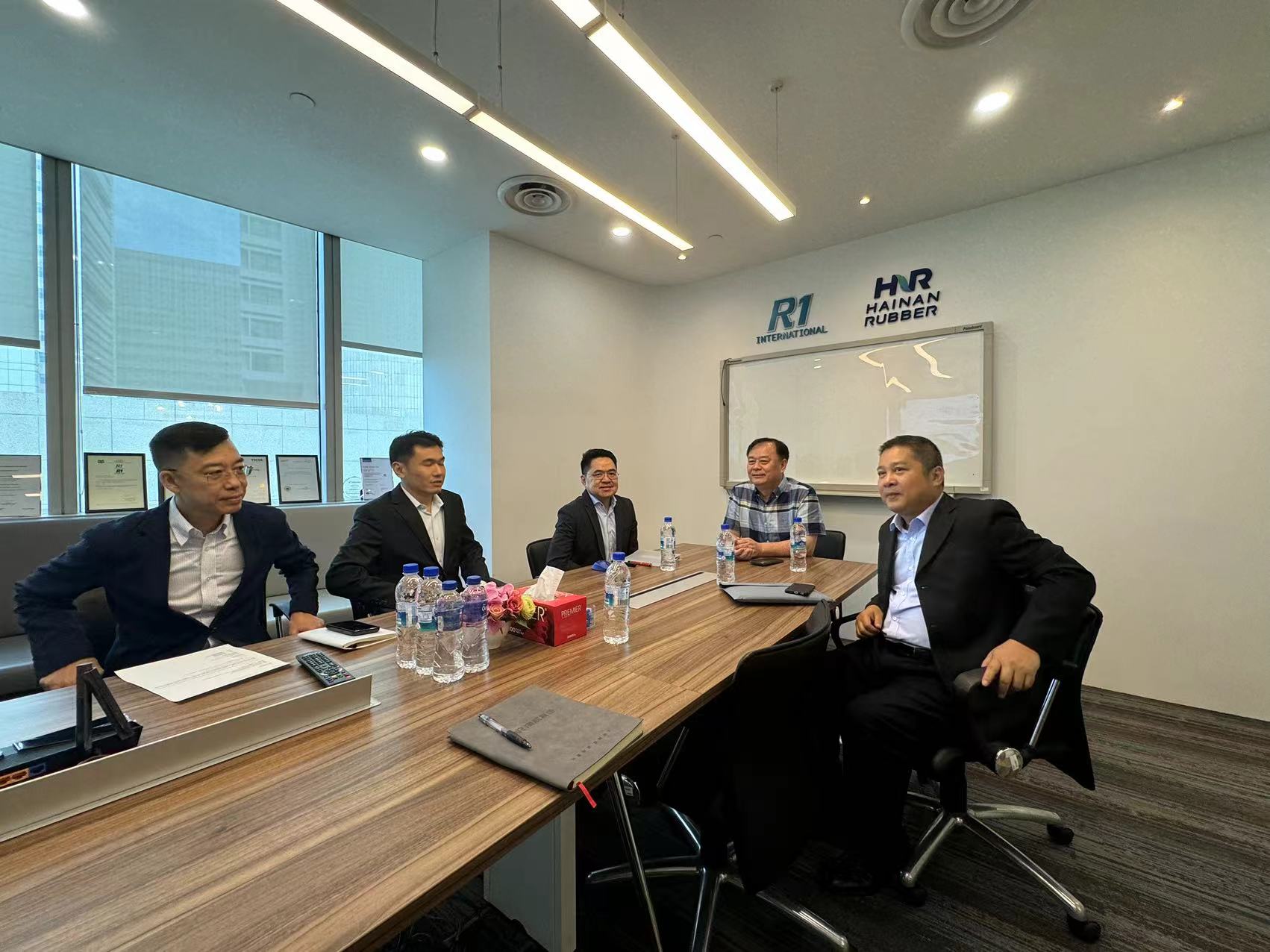 1710838660759020245.jpg 1710838660759020245.jpg